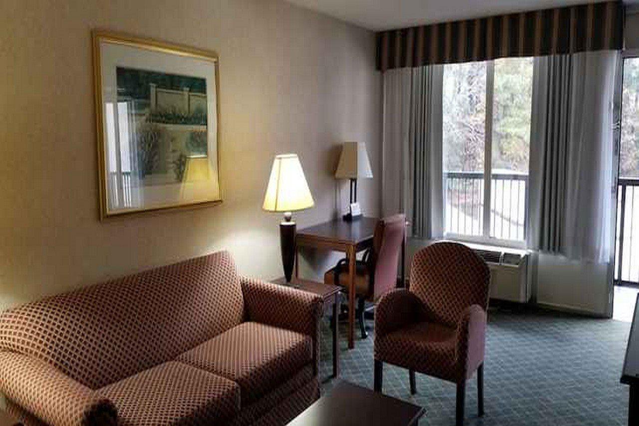 Clarion Inn & Suites Флорънс Екстериор снимка