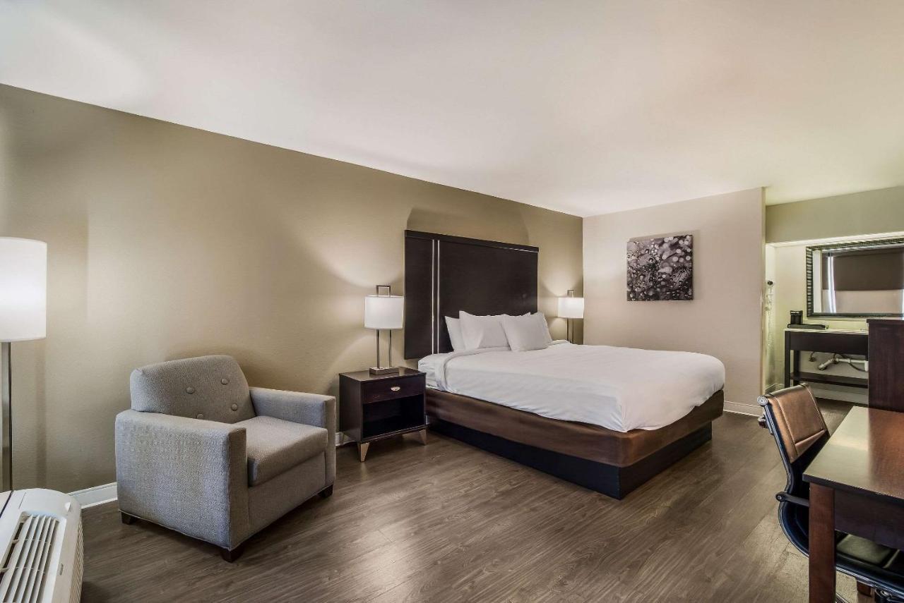 Clarion Inn & Suites Флорънс Екстериор снимка