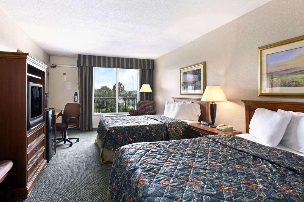 Clarion Inn & Suites Флорънс Екстериор снимка