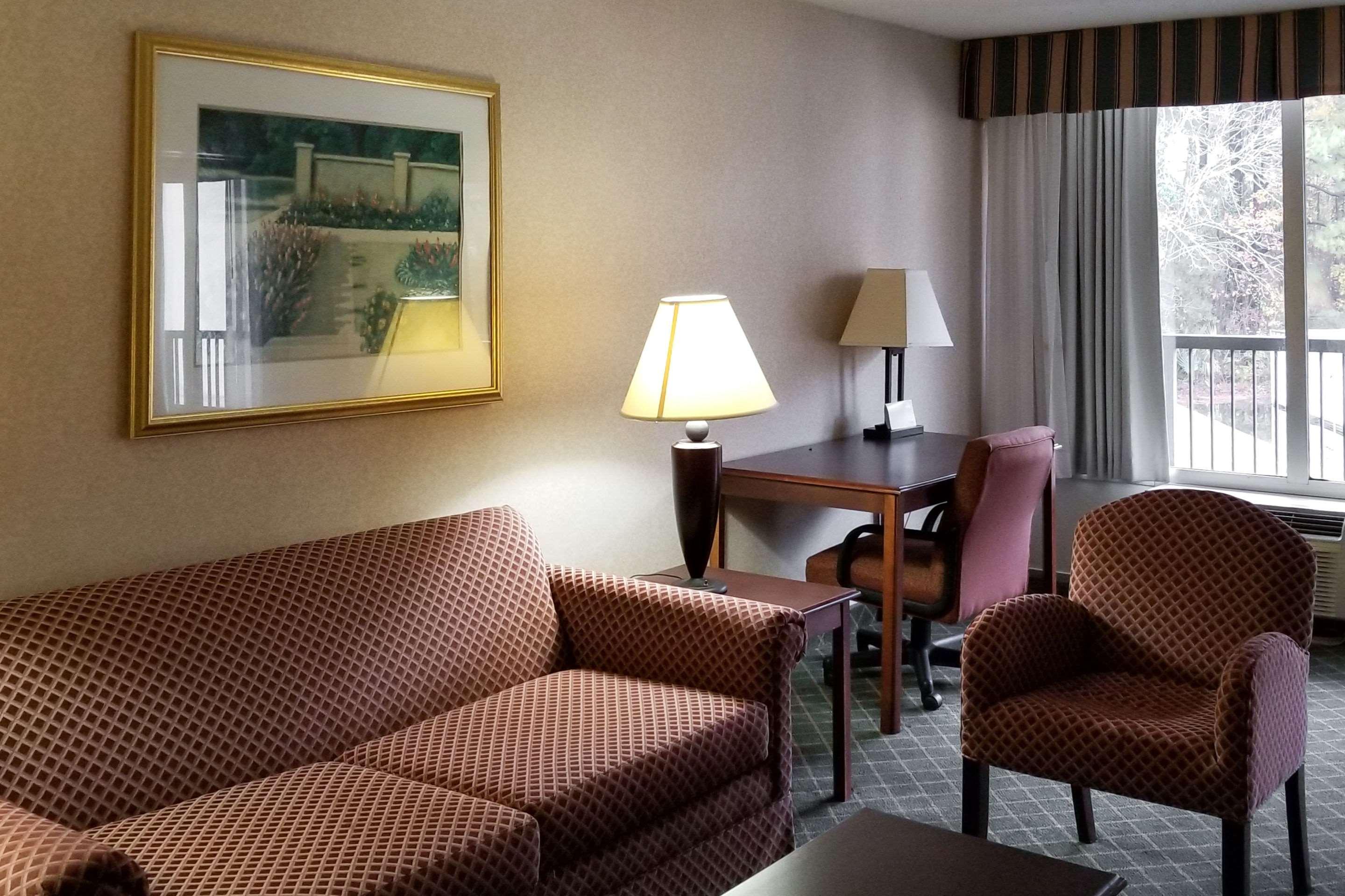 Clarion Inn & Suites Флорънс Екстериор снимка
